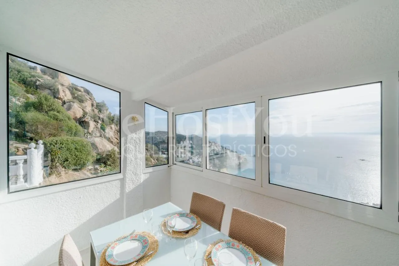 Holiday home Magnifique Maison Bramer 14, Roses - Wehostyou