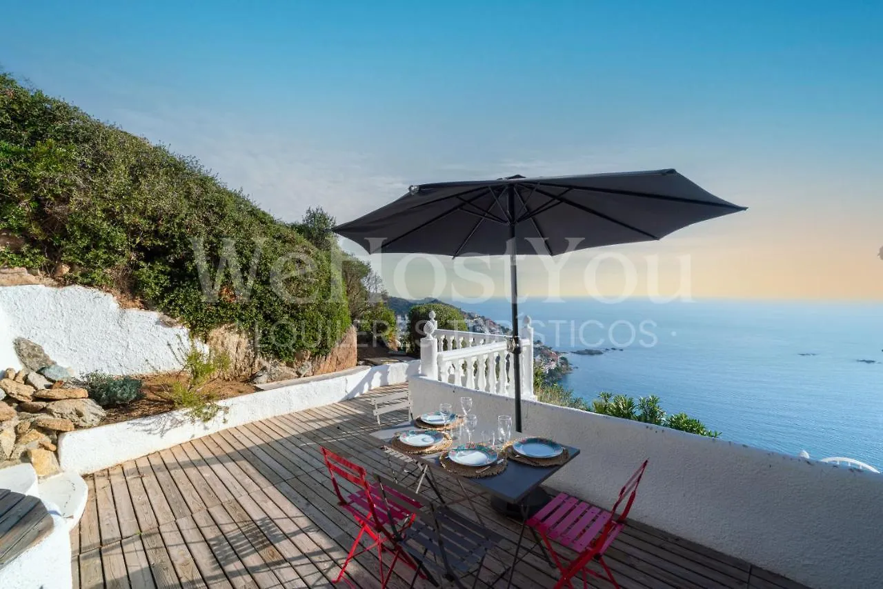 Magnifique Maison Bramer 14, Roses - Wehostyou